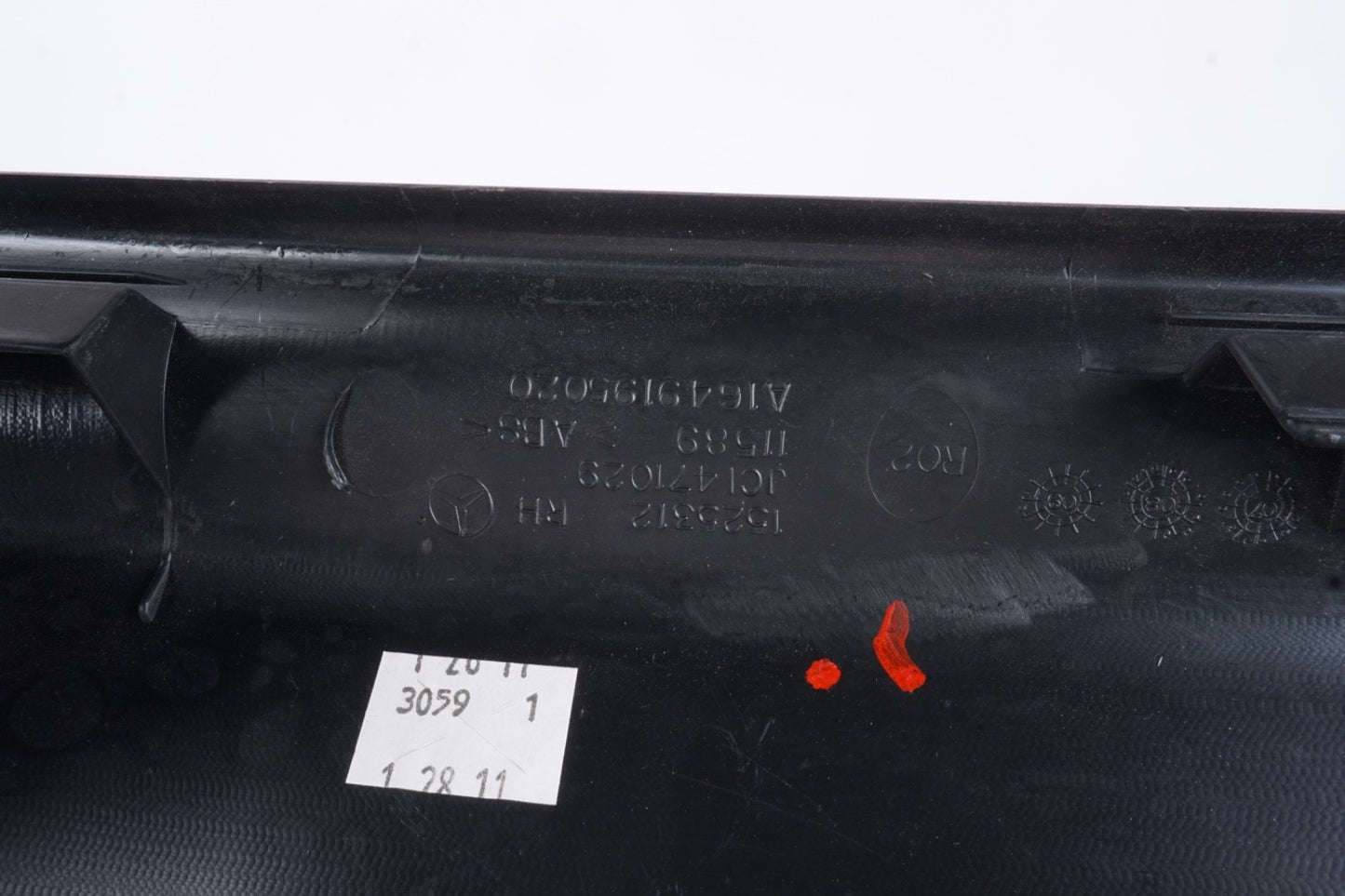 2007-2011 MERCEDES ML350 FRONT RIGHT PASSENGER SIDE TRACK RAIL COVER TRIM OEM