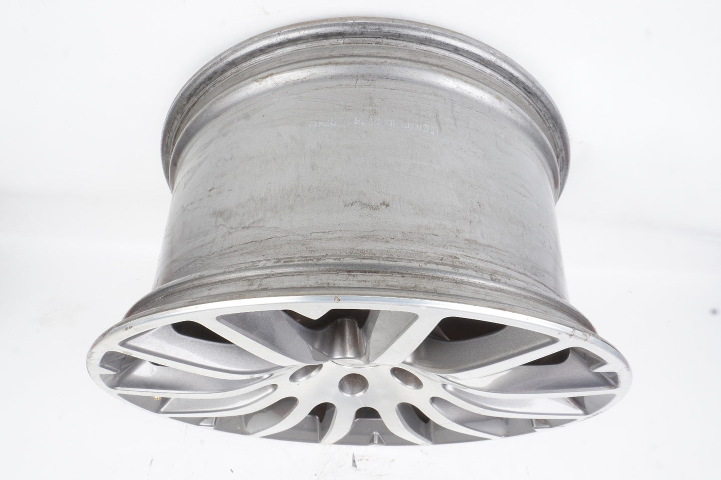 2014 - 2018 Maserati Ghibli 18" OEM Rim Wheel Rear 96001 670010981