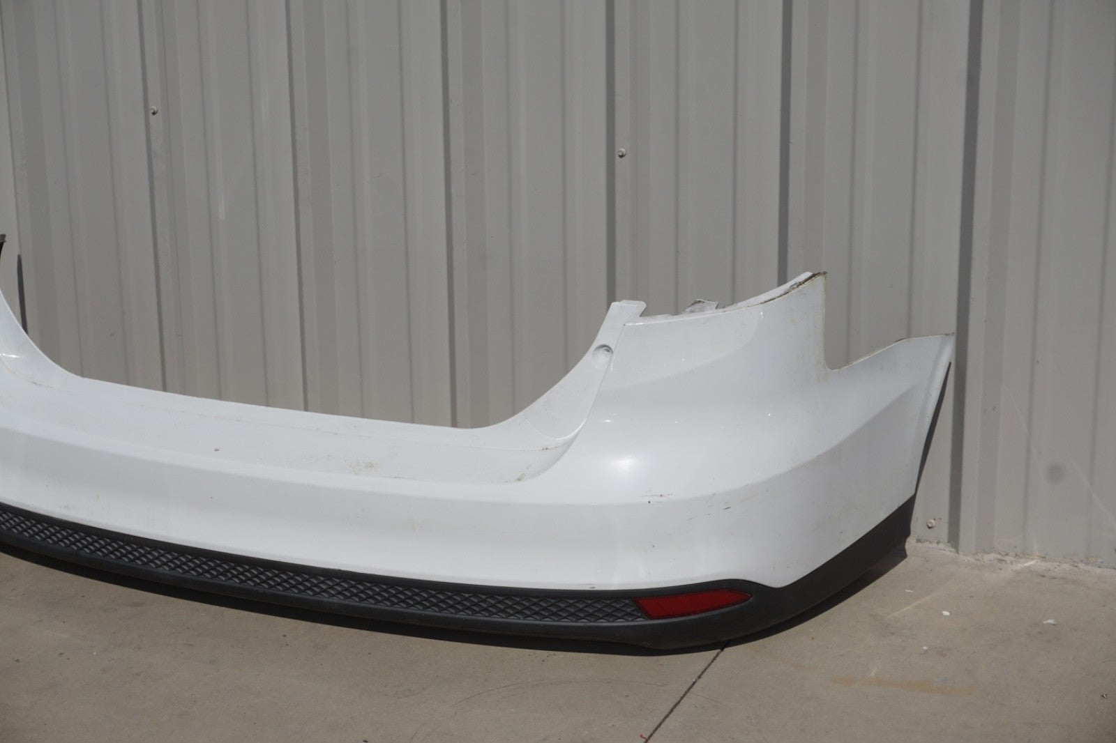 2015 - 2018 Ford Focus Sedan Rear Bumper