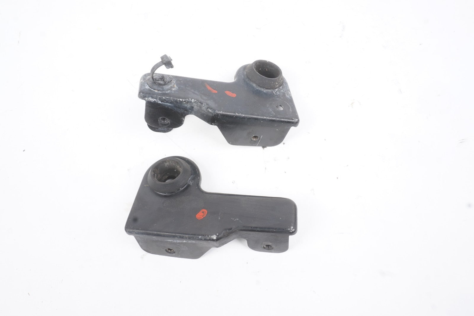 2014-2019 Maserati Ghibli Radiator Support Mount Bracket Left & Right OEM