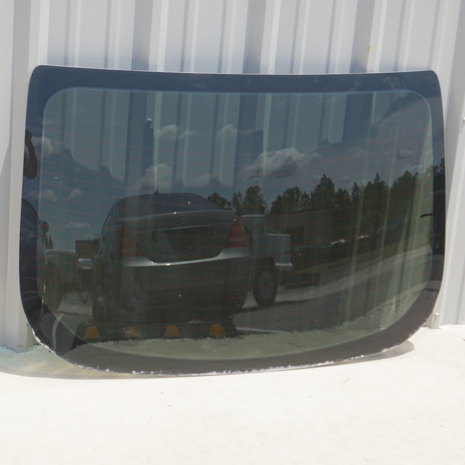 2012 - 2018 FORD FOCUS REAR WINDSHIELD GLASS