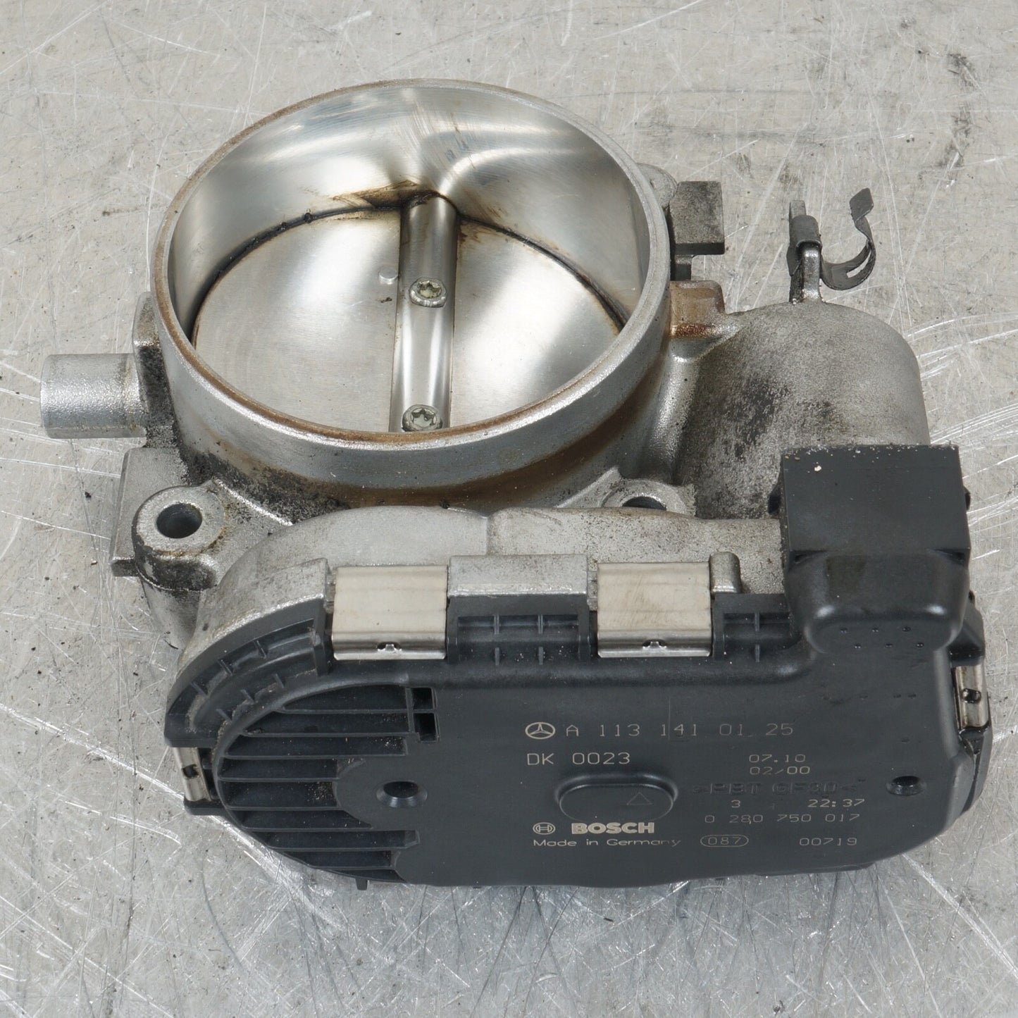 Mercedes R230 SL500 C250 CLK55 CLK500 Engine Throttle Body 1131410125 OEM