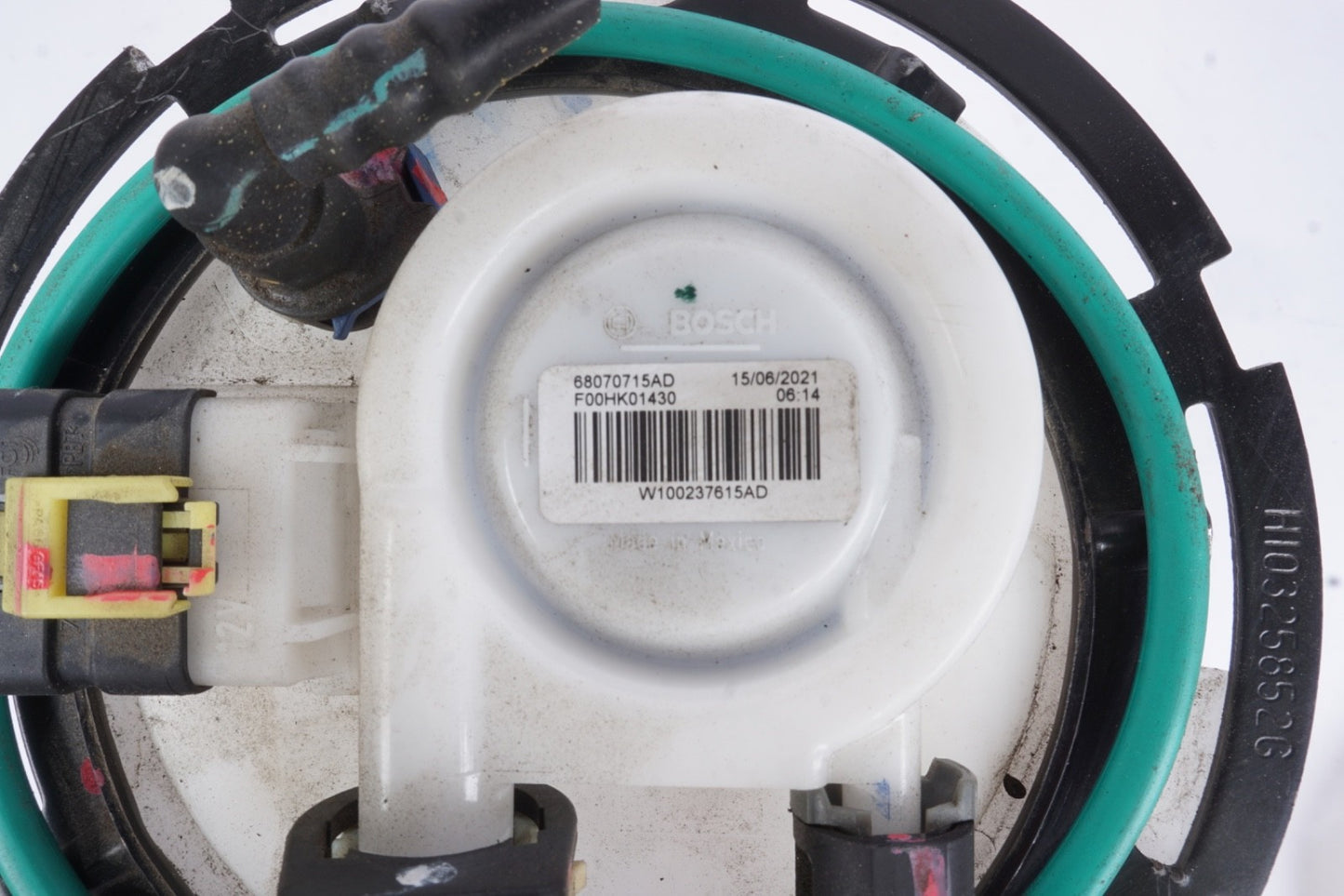 10 - 15 Mercedes W207 E350 Gas Fuel Pump OEM
