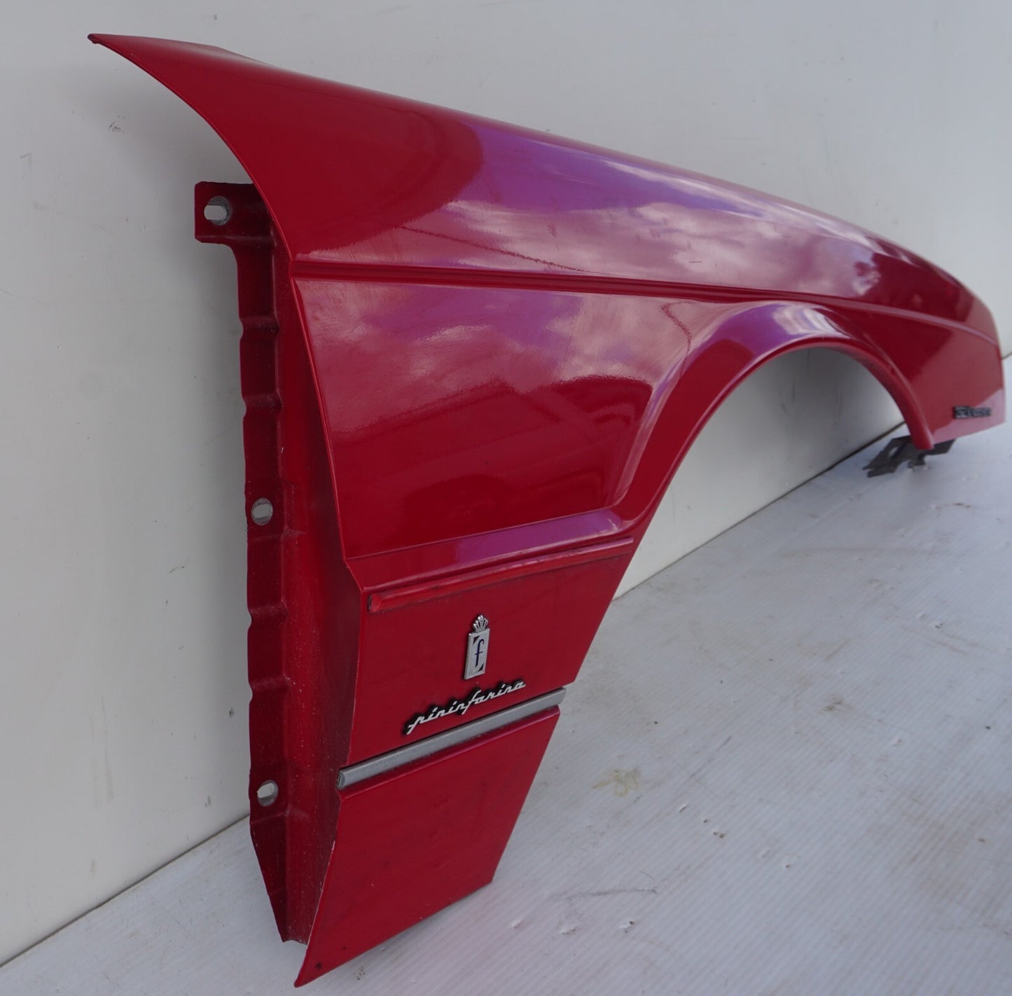 1987 - 1993 Cadillac Allante FRONT FENDER RIGHT PASSENGER SIDE OEM