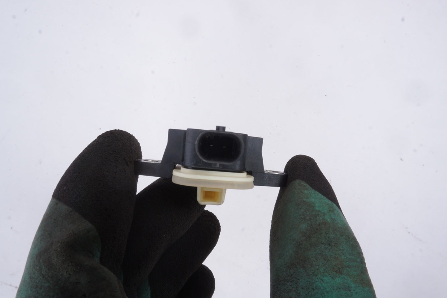2012-2018 AUDI A6 S6 RS7 FRONT LEFT OR RIGHT SIDE SENSOR UNIT OEM