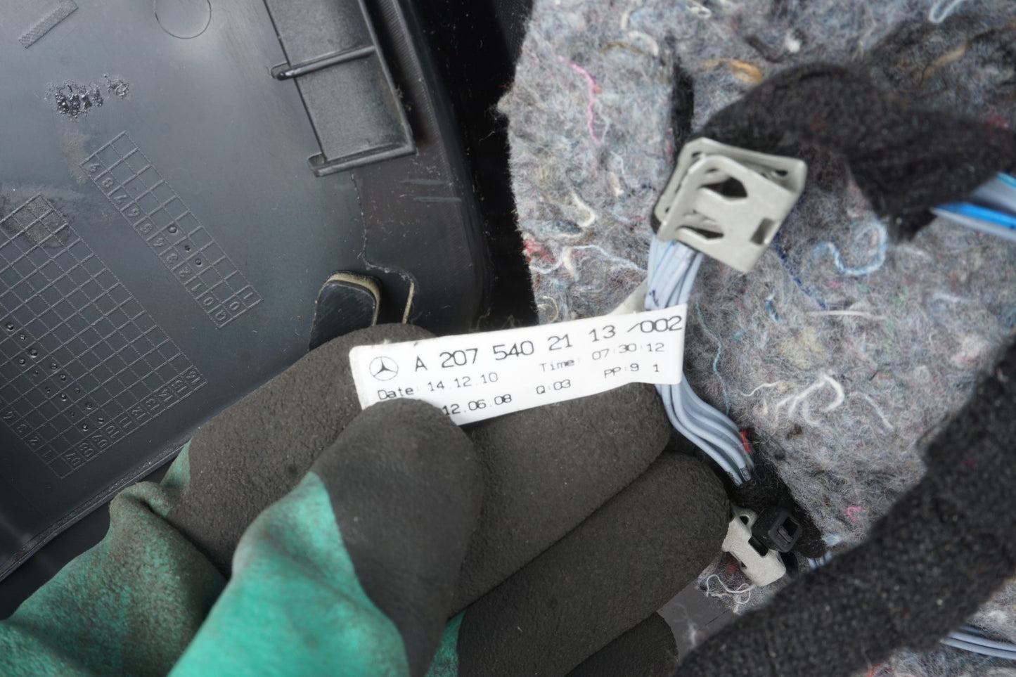 11 - 13 Mercedes W207 E350 Convertible Front Left Driver Door Panel Trim OEM