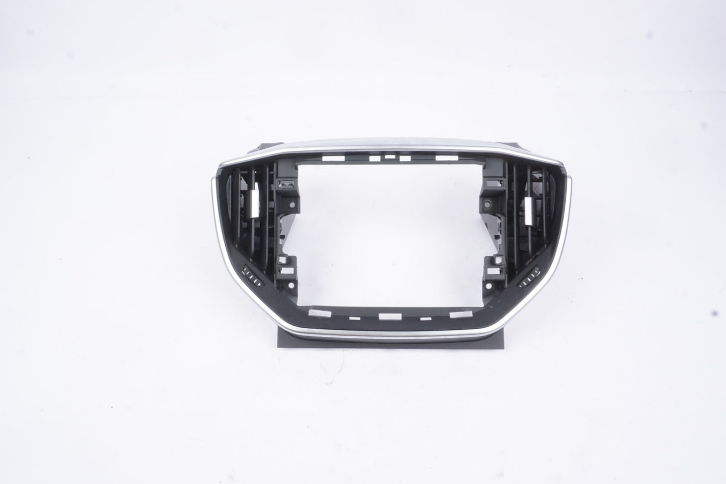 2014 - 2017 MASERATI GHIBLI RADIO SCREEN BEZEL AIR VENT