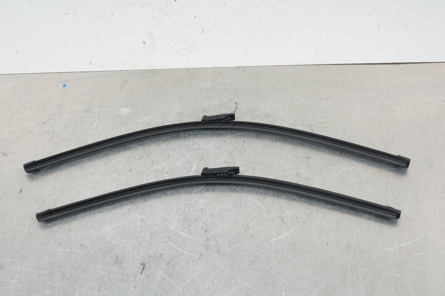 2011- 2021 Bentley MULSANNE Genuine Factory OEM Front Wiper Blade Inserts USED