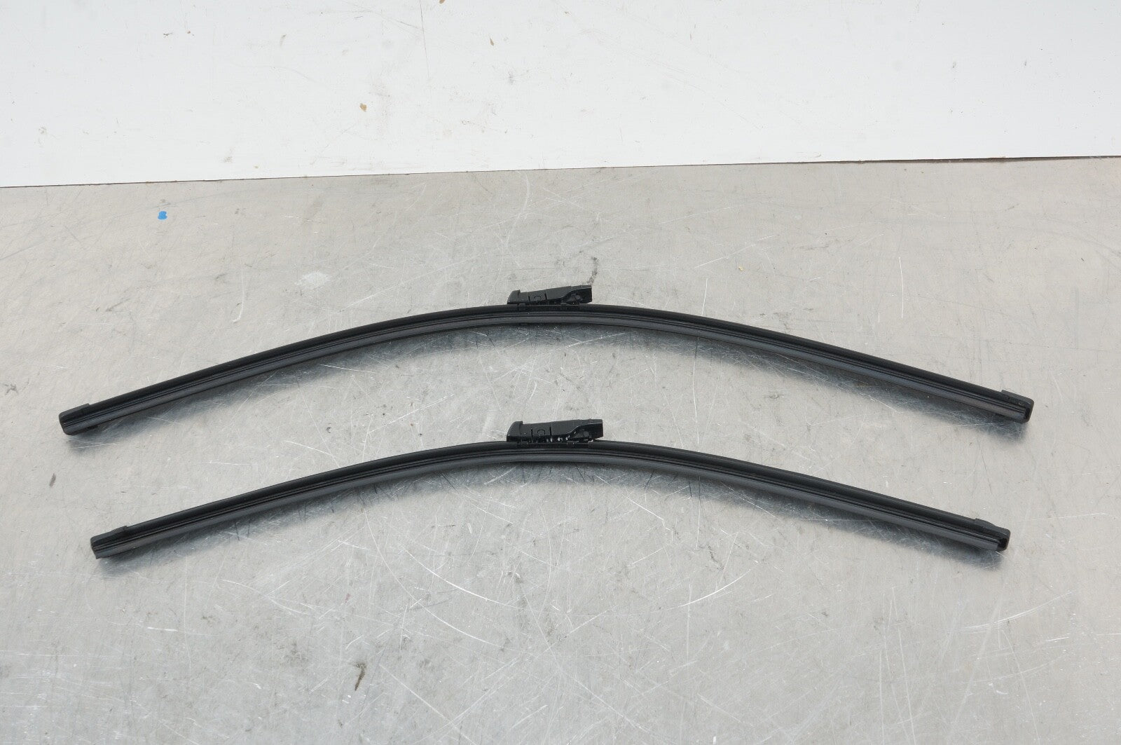 2011- 2021 Bentley MULSANNE Genuine Factory OEM Front Wiper Blade Inserts USED