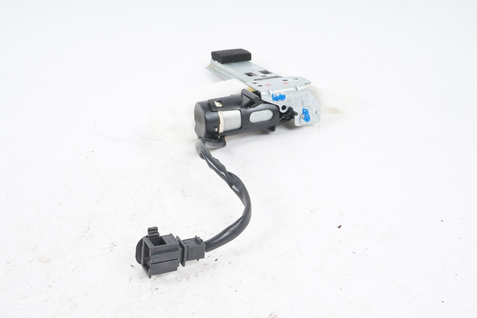 11-17 AUDI A8 A8L S8 FRONT RIGHT PASSENGER SEAT HEADREST MOTOR  OEM