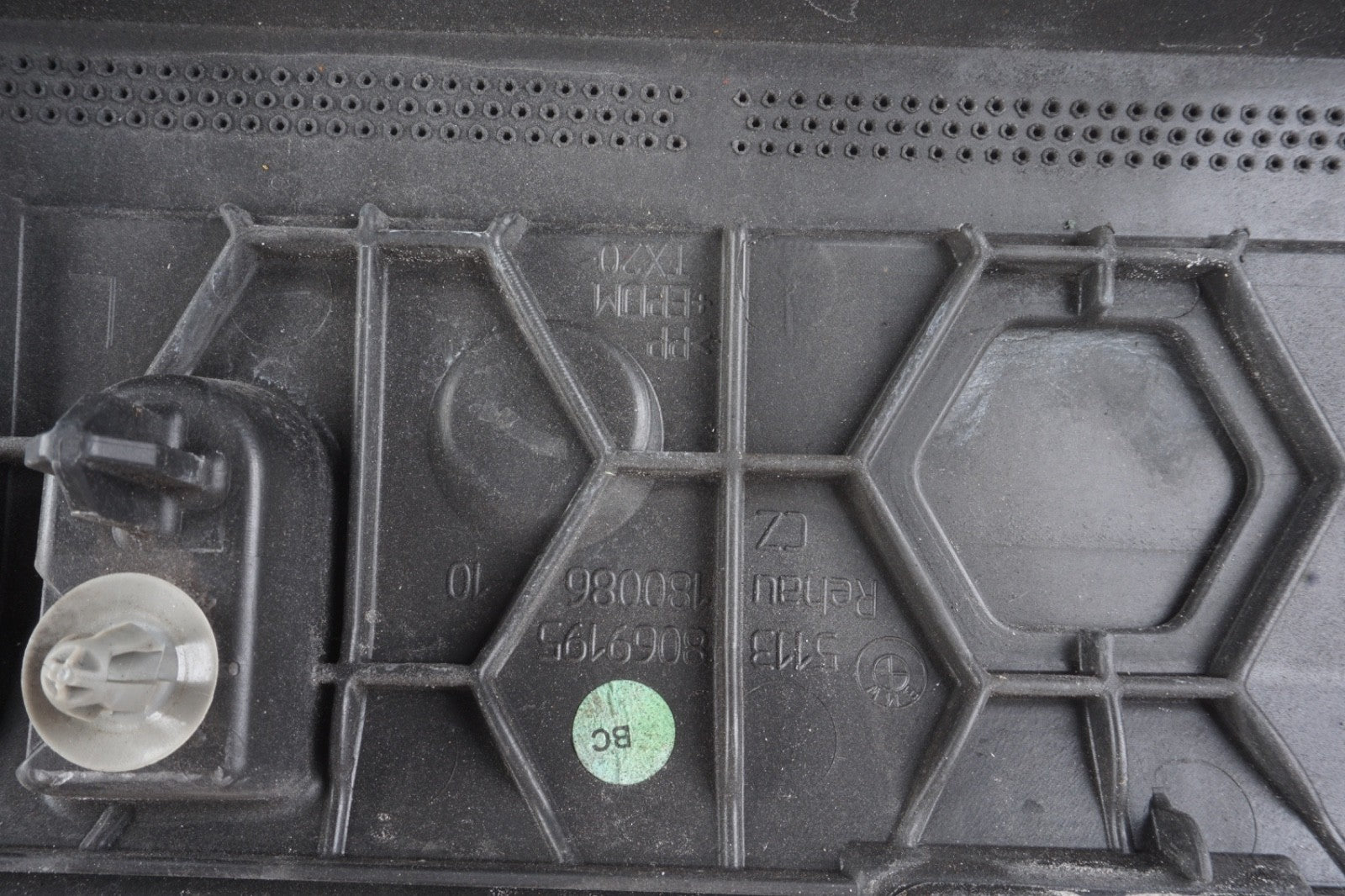 2018 - 2023 BMW X2 - Front LEFT Lower DOOR Blade / Molding 8069195