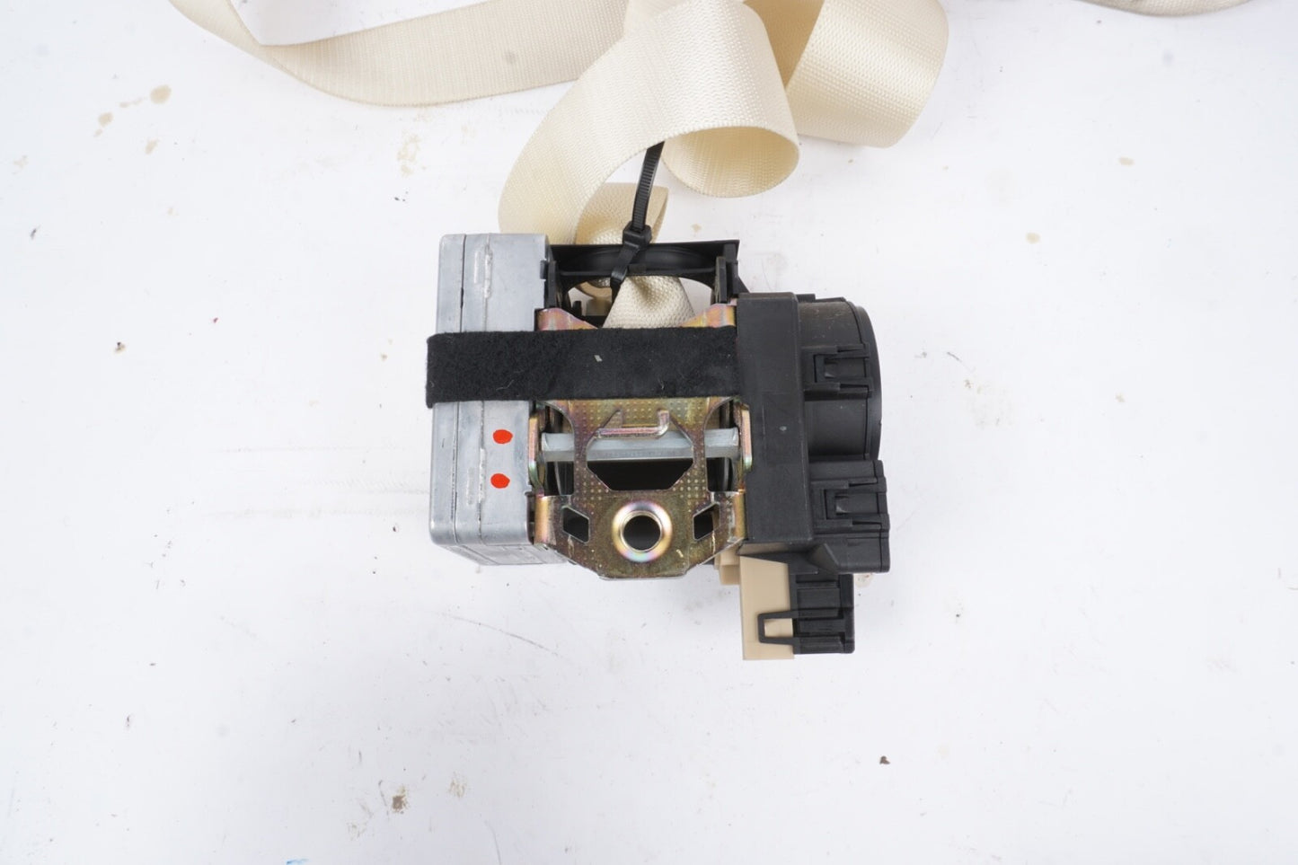 03-06 Mercedes R230 SL500 SL55 Right Side Seatbelt Seat Belt Retractor OEM