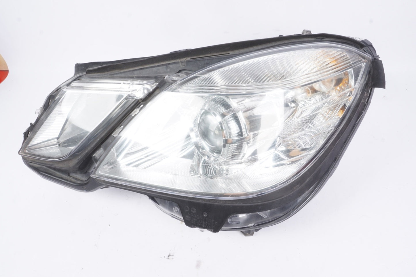 2010-2013 MERCEDES E300 E350 E400 E550 (W212) LEFT DRIVER HALOGEN HEADLIGHT LAMP