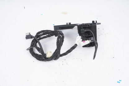 Mercedes-Benz C W204 W207 2011 USB-Anschluss A2048200015
