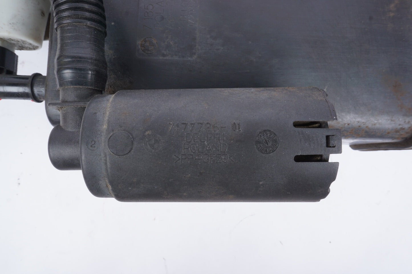 09-15  BMW F01 750i 550i F10 F30 N20 Fuel Evaporator Charcoal Filter 7185155 OEM