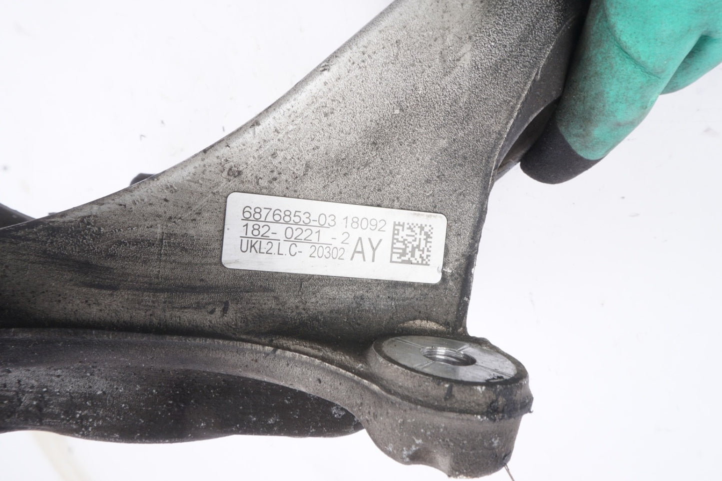 2018 - 2023 BMW X2 - Front LEFT Spindle Knuckle 6876853