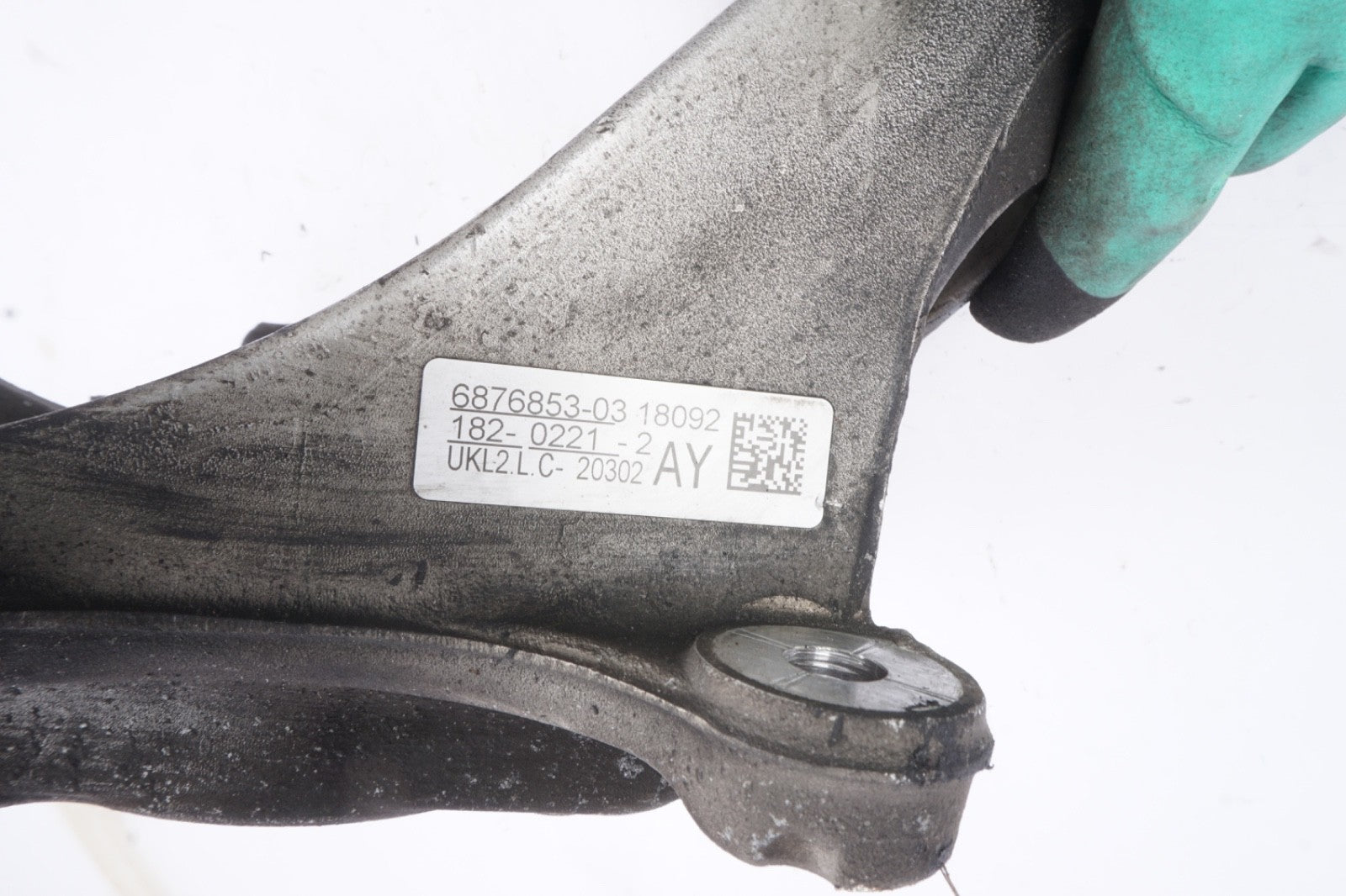 2018 - 2023 BMW X2 - Front LEFT Spindle Knuckle 6876853