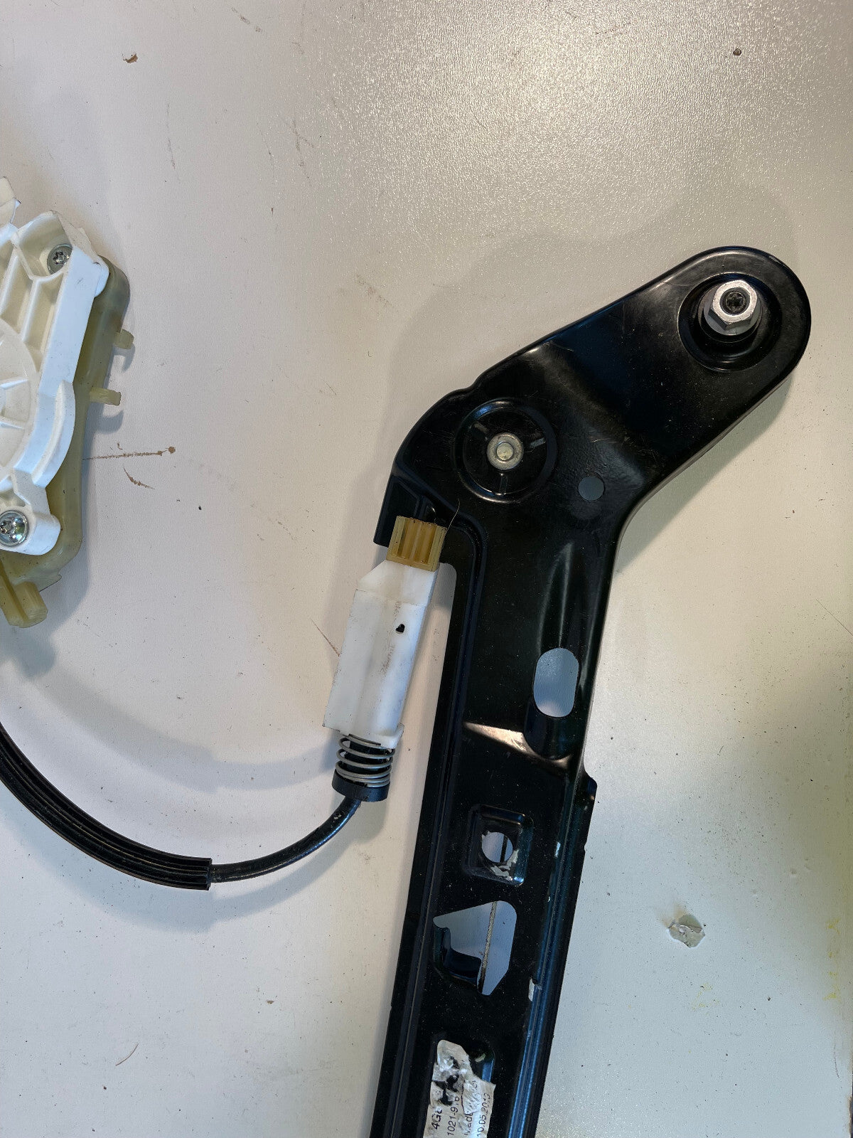 2012-2015 AUDI A7 S7 REAR LEFT DRIVER SIDE DOOR WINDOW REGULATOR W/ MOTOR OEM