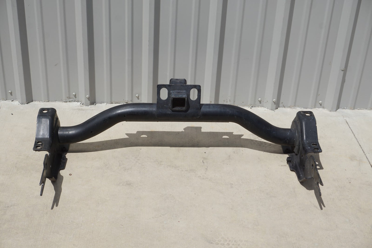 2016 - 2019 NISSAN TITAN XD REAR BUMPER TOW TOWING HITCH BAR OEM