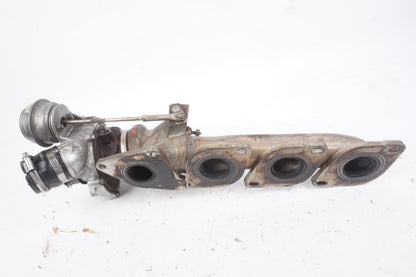 2011 - 2018 Mercedes W222 CLS550 GL450 Right Side Turbocharger Manifold OEM