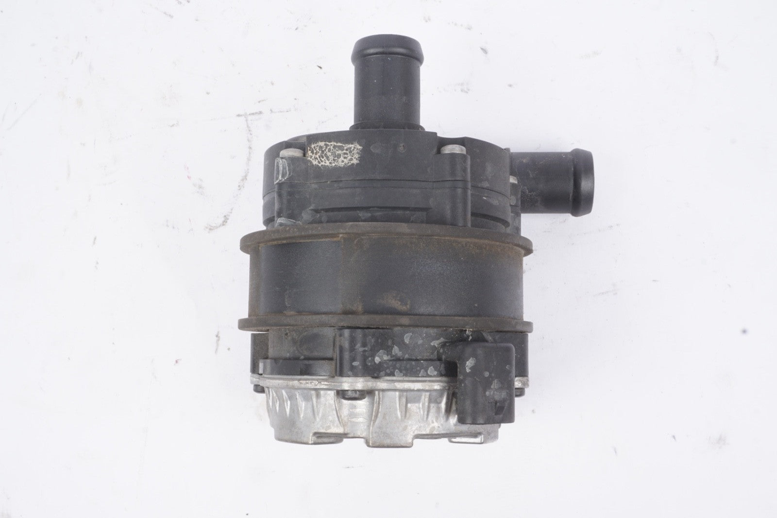 2014 - 2019 MASERATI GHIBLI SQ4 WATER COOLANT AUXILIARY PUMP 670005347 OEM