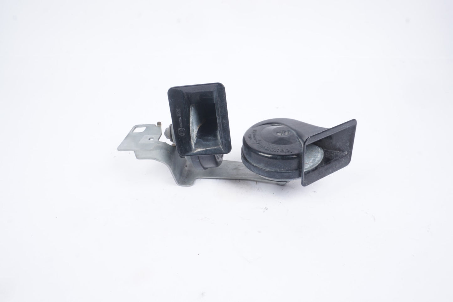 2004 - 2010  BMW 650i E63 E64 Horn Signal High & Low OEM