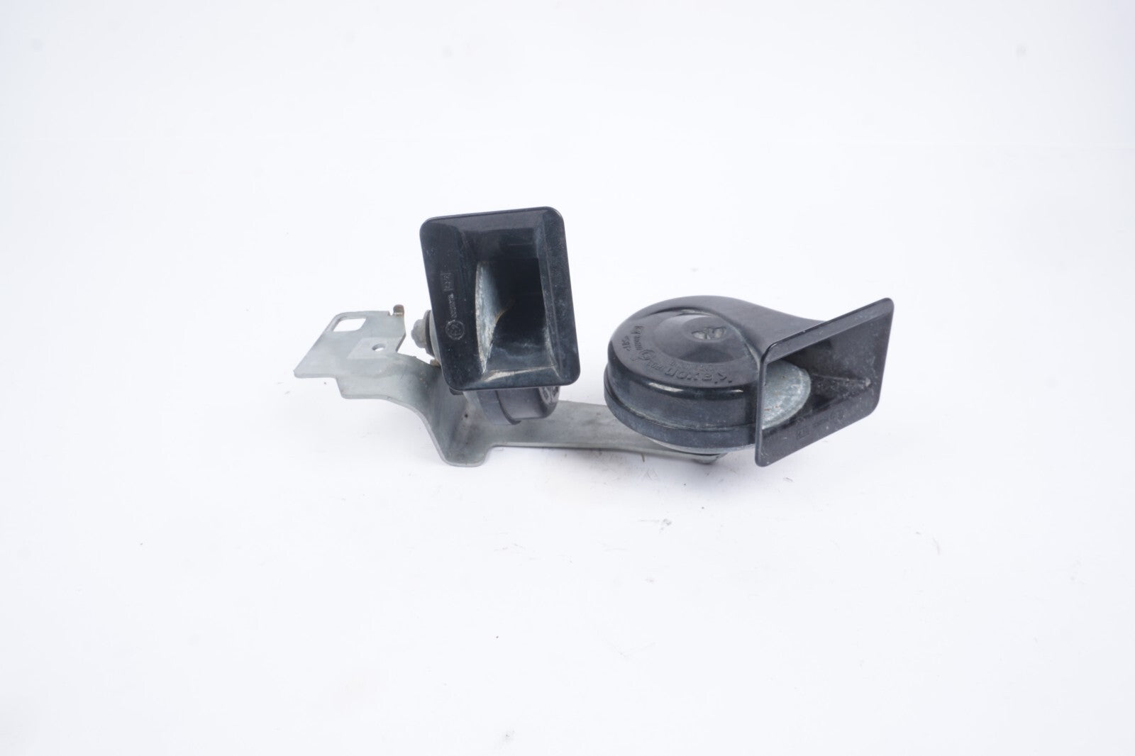 2004 - 2010  BMW 650i E63 E64 Horn Signal High & Low OEM