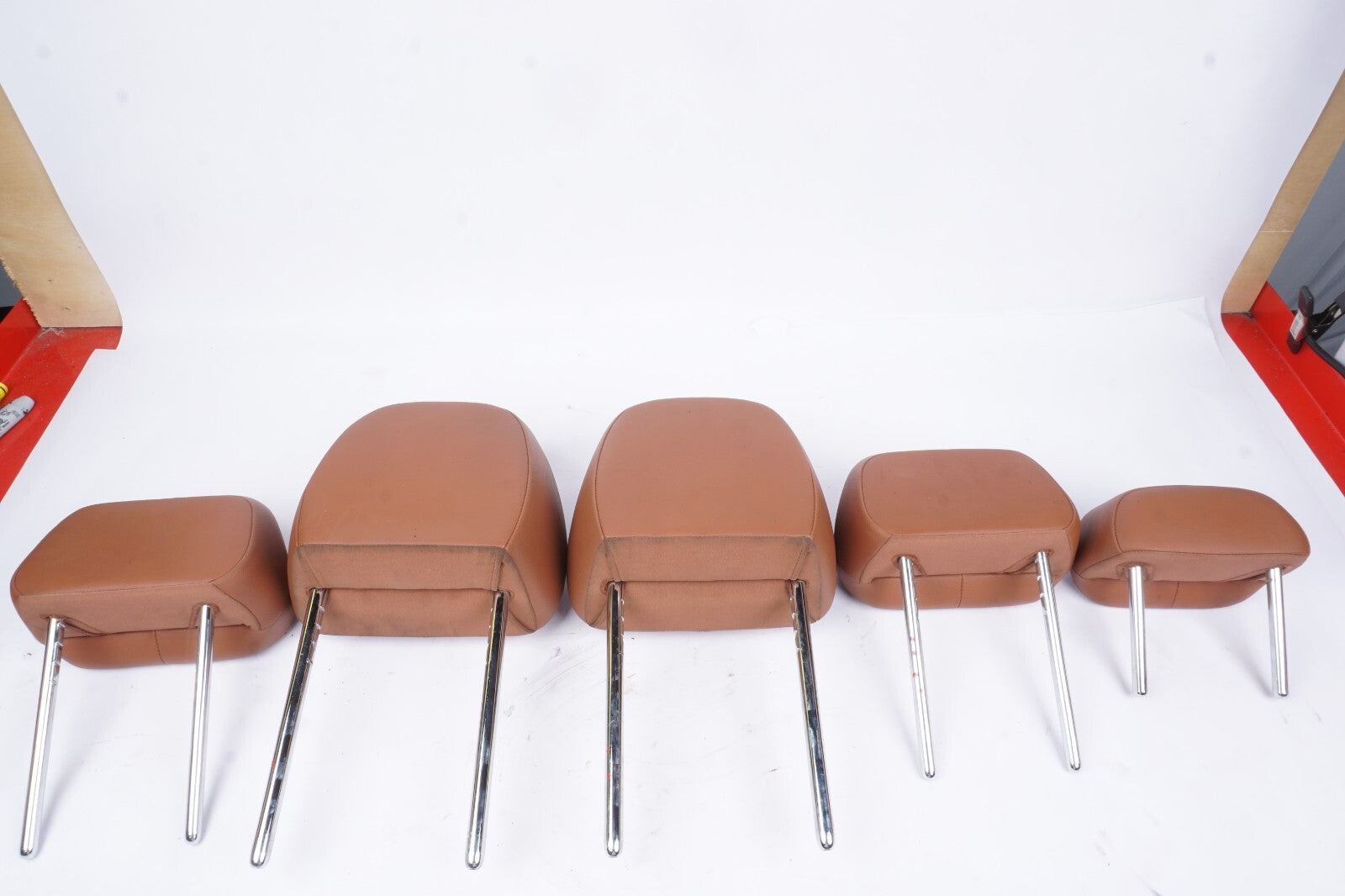 2017 - 2021 Alfa Romeo Giulia Headrest L And R Front And Rear Brown Leather OEM