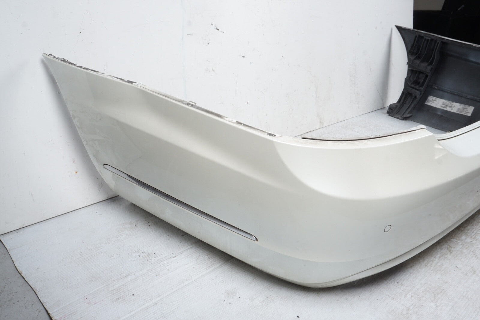 10-13 Mercedes W221 S550 S400 Base Rear Bumper Cover Assembly OEM