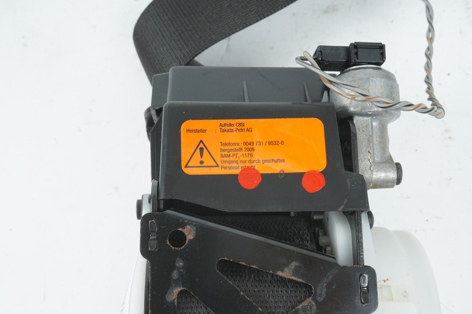 2008 - 2013 BMW X6 FRONT RIGHT PASSENGER SEAT BELT RETRACTOR OEM