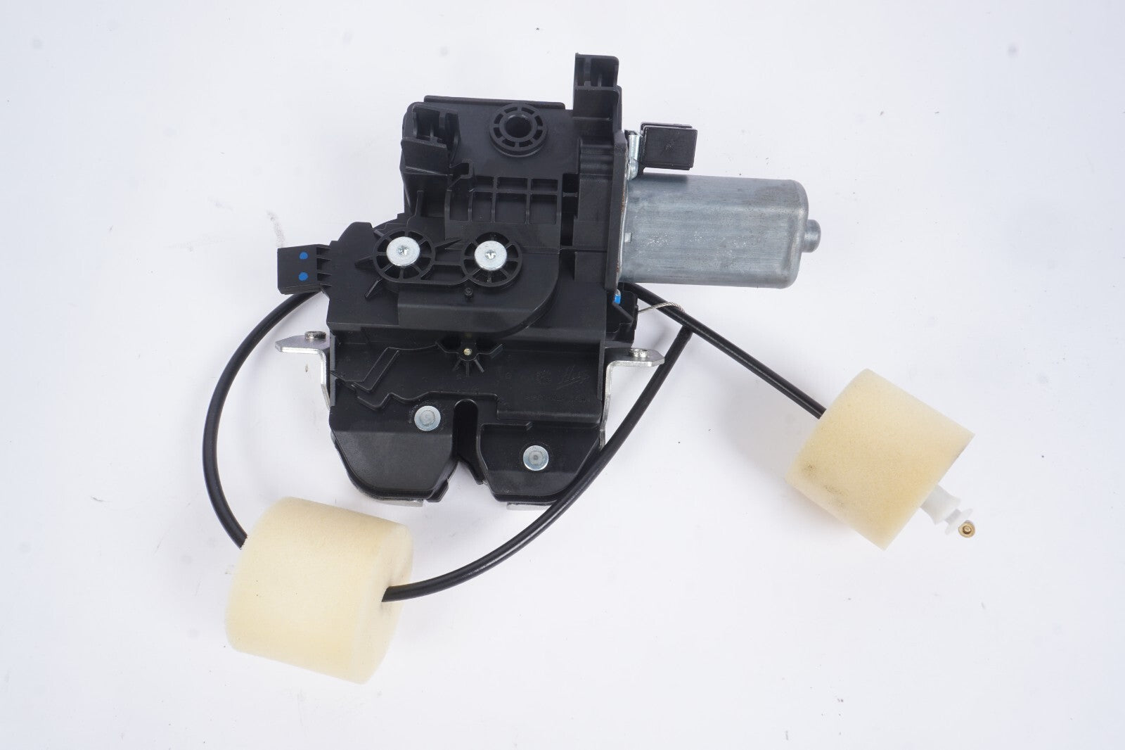 07-13 Mercedes W221 S550 S63 CL550 Rear Trunk Lid Latch Lock Actuator OEM