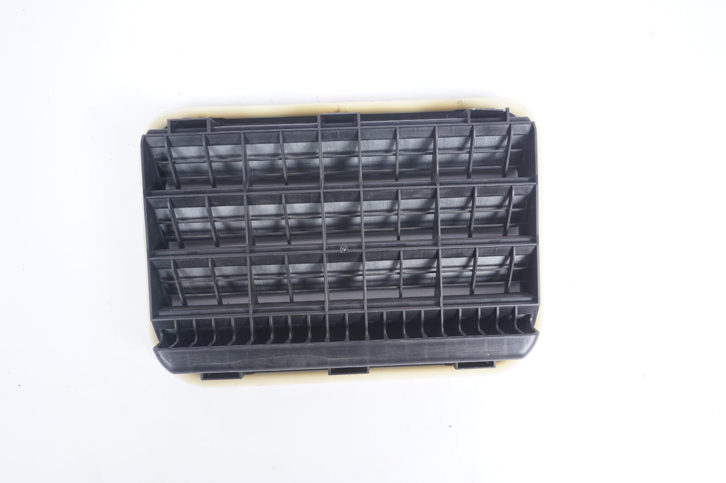 14-21 Maserati Ghibli Rear Right Quarter Air Drafter Pressure Vent Grille OEM