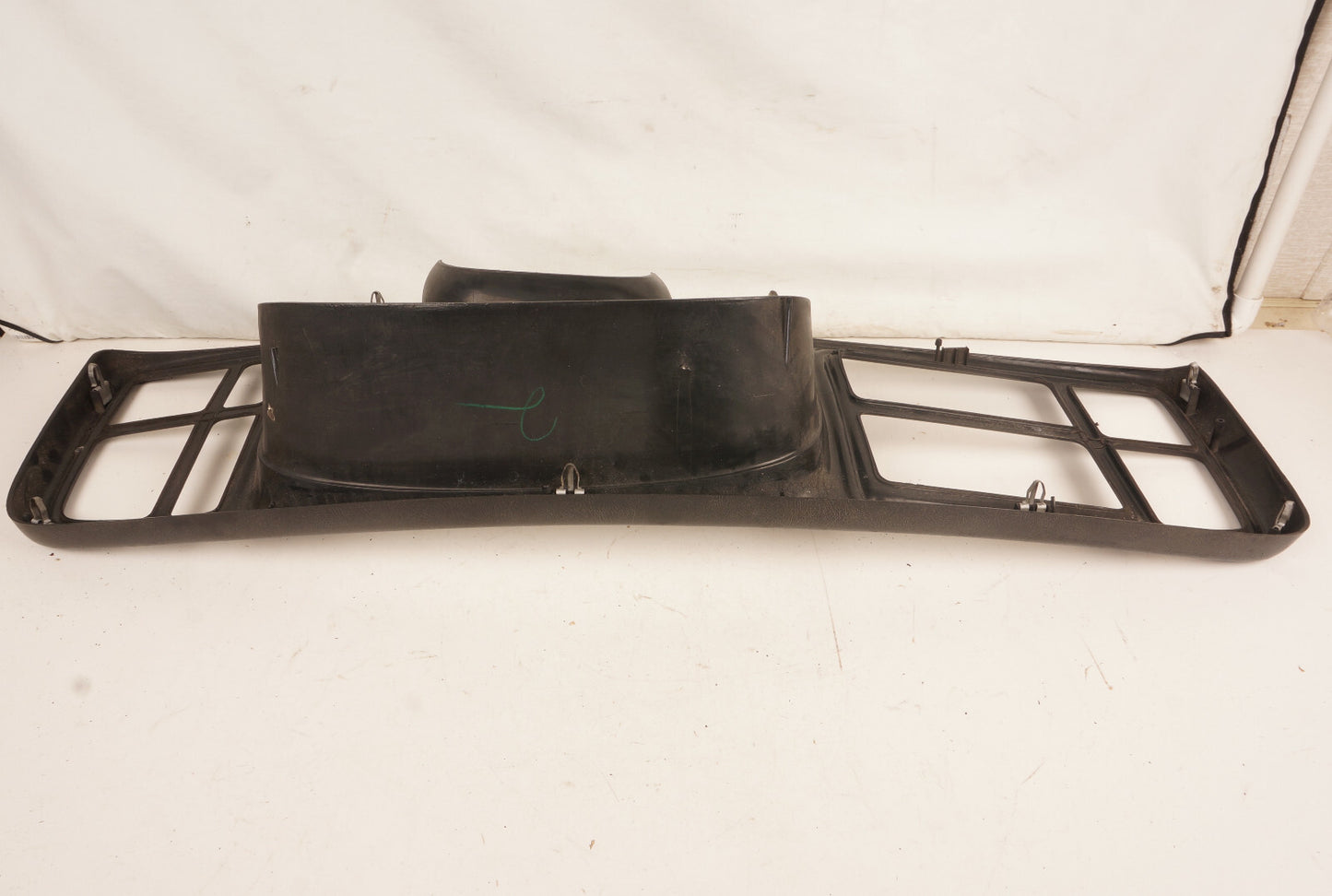 1999-2006 Chevrolet Silverado 1500 DASH SPEEDOMETER PANEL TRIM 15051303 OEM