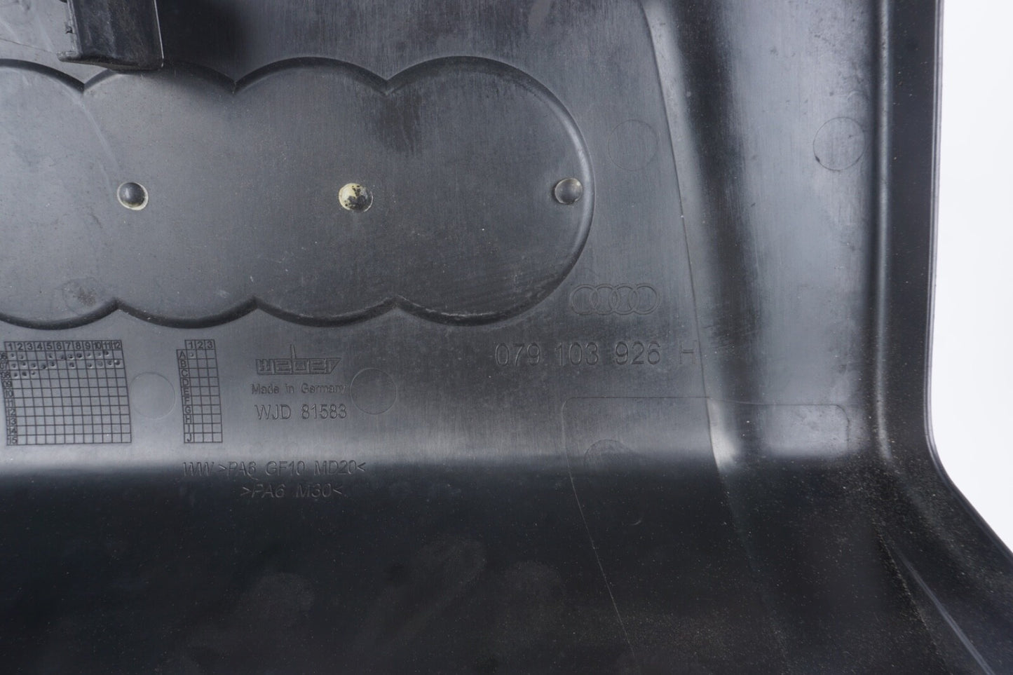 2006 - 2010 AUDI A8 QUATTRO 4.2L - Engine / Intake Manifold Cover 079103926H