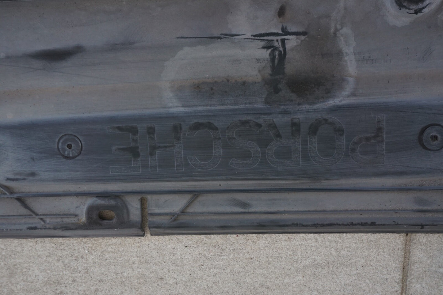 2011-2018 PORSCHE CAYENNE RIGHT SIDE FLOOR UNDER BODY SPLASH SHIELD COVER OEM
