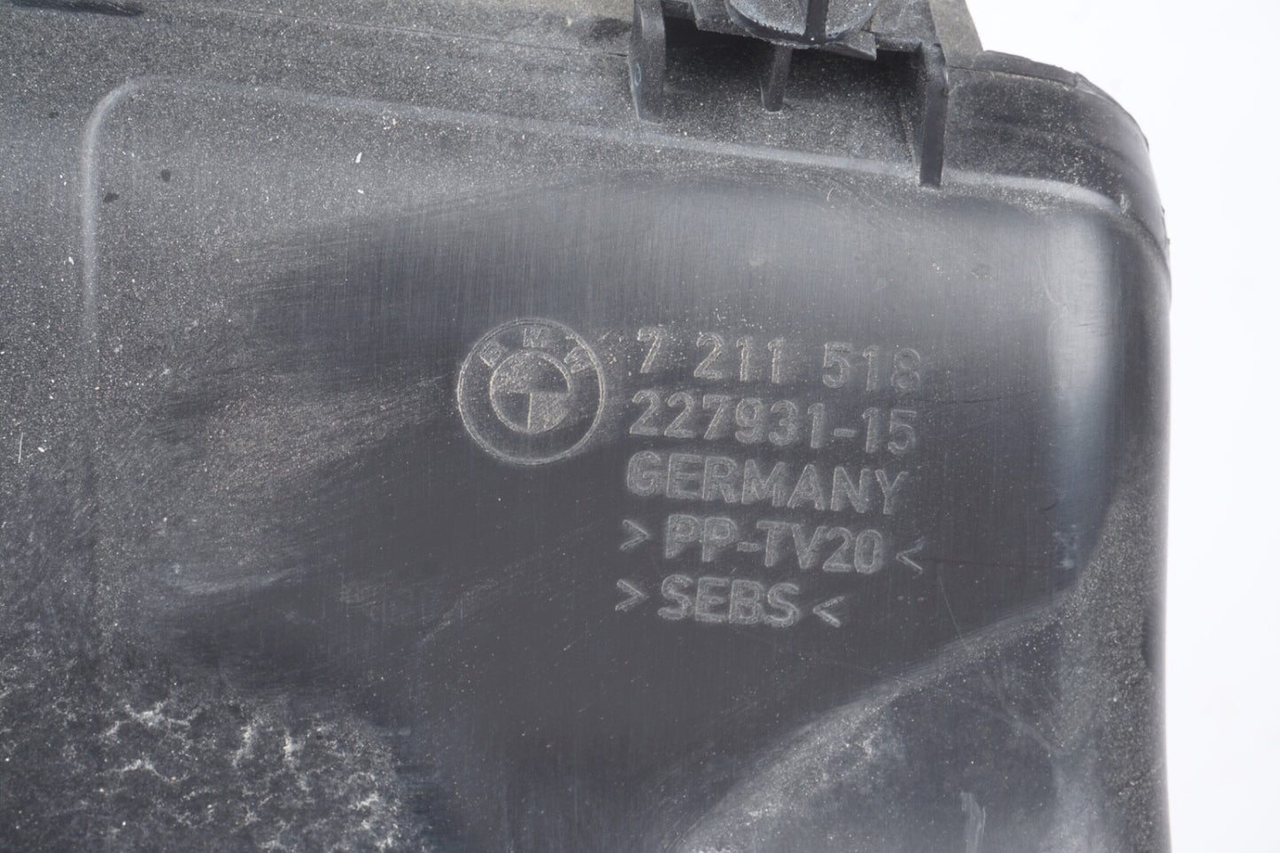 2012-2015 BMW 650I 640I - Right Radiator AIR DUCT 7211518