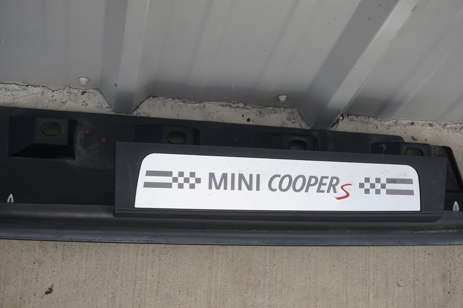 11 - 16 Mini Cooper Countryman Right Pass Side Rocker Panel Skirt Molding OEM