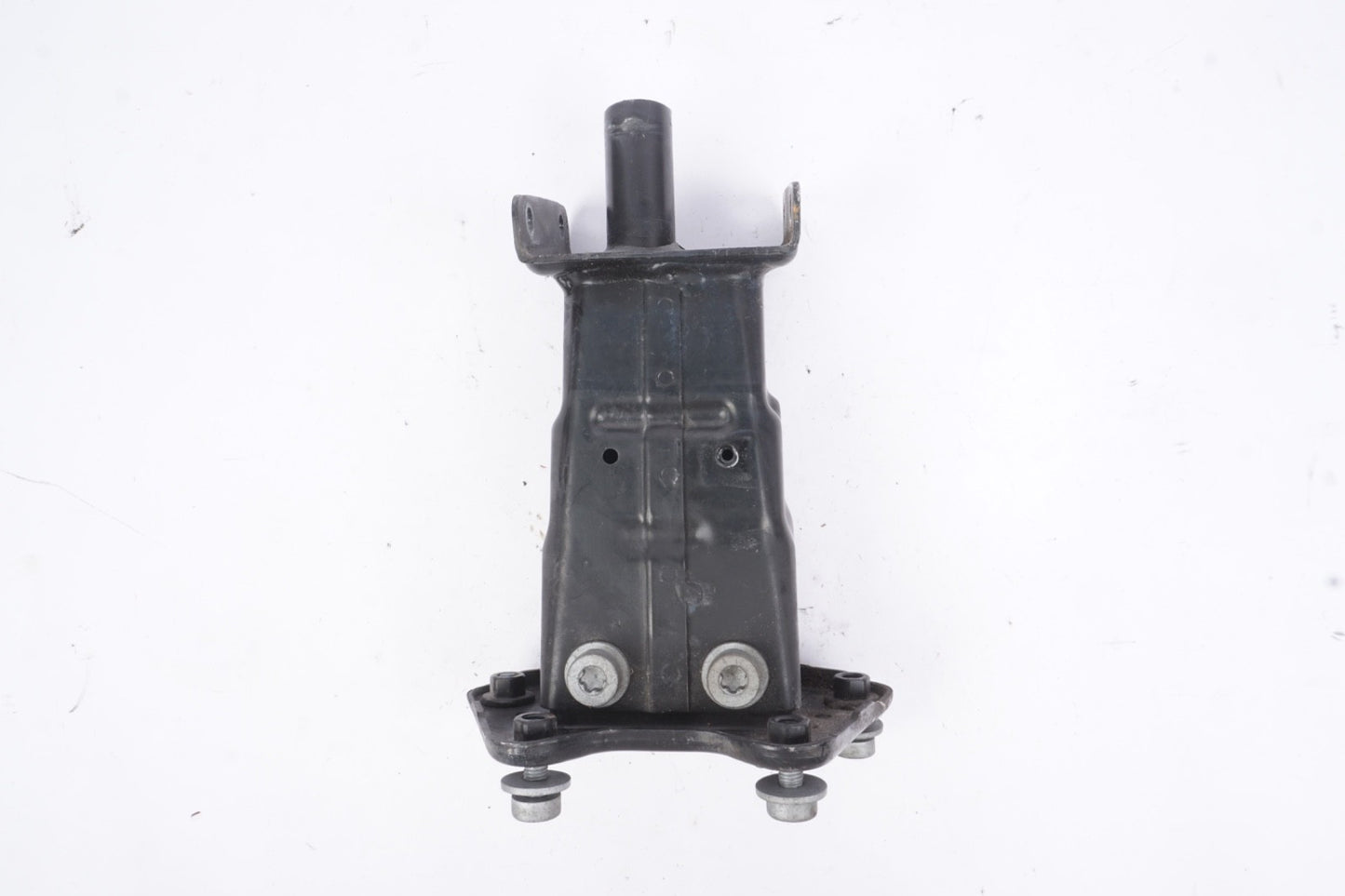 07-13 Mercedes W221 S550 Front Right Side Bumper Reinforcement Bracket OEM