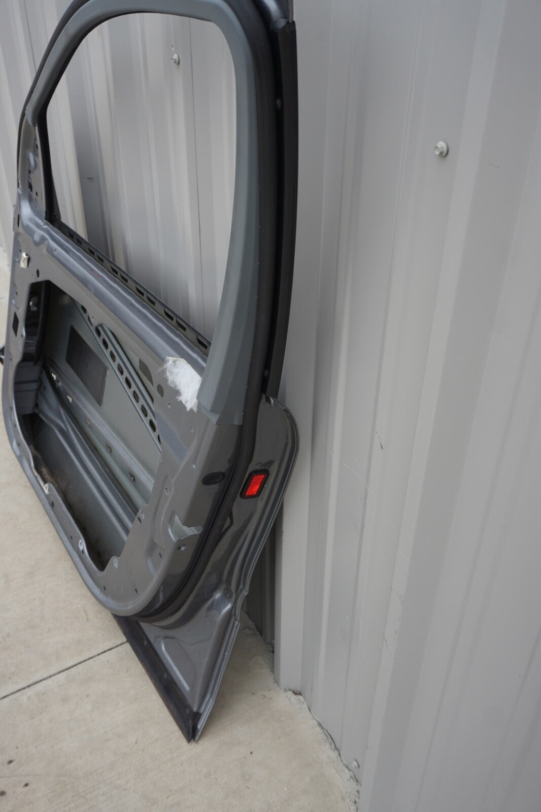 06-11 Mercedes W164 ML63 ML350 ML500 FRONT RIGHT PASSENGER SIDE DOOR SHELL OEM