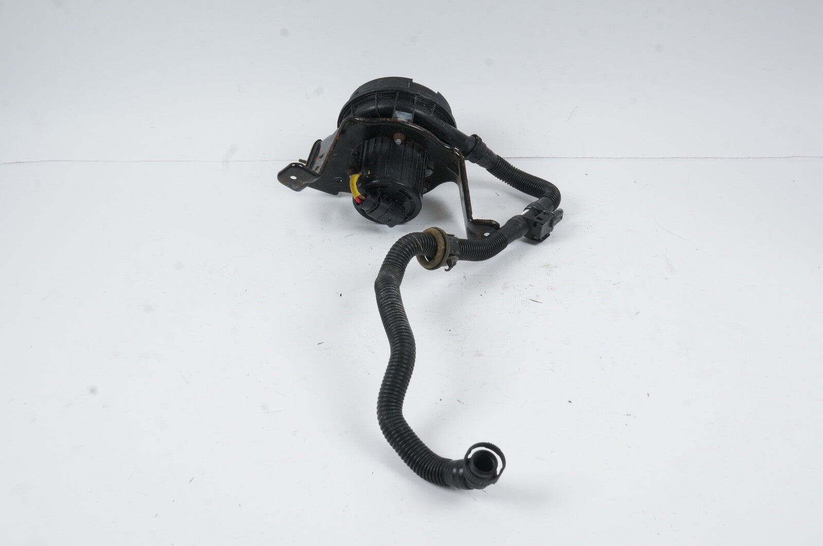2010 - 2020 Bentley Mulsanne Secondary Air Pump Right Side