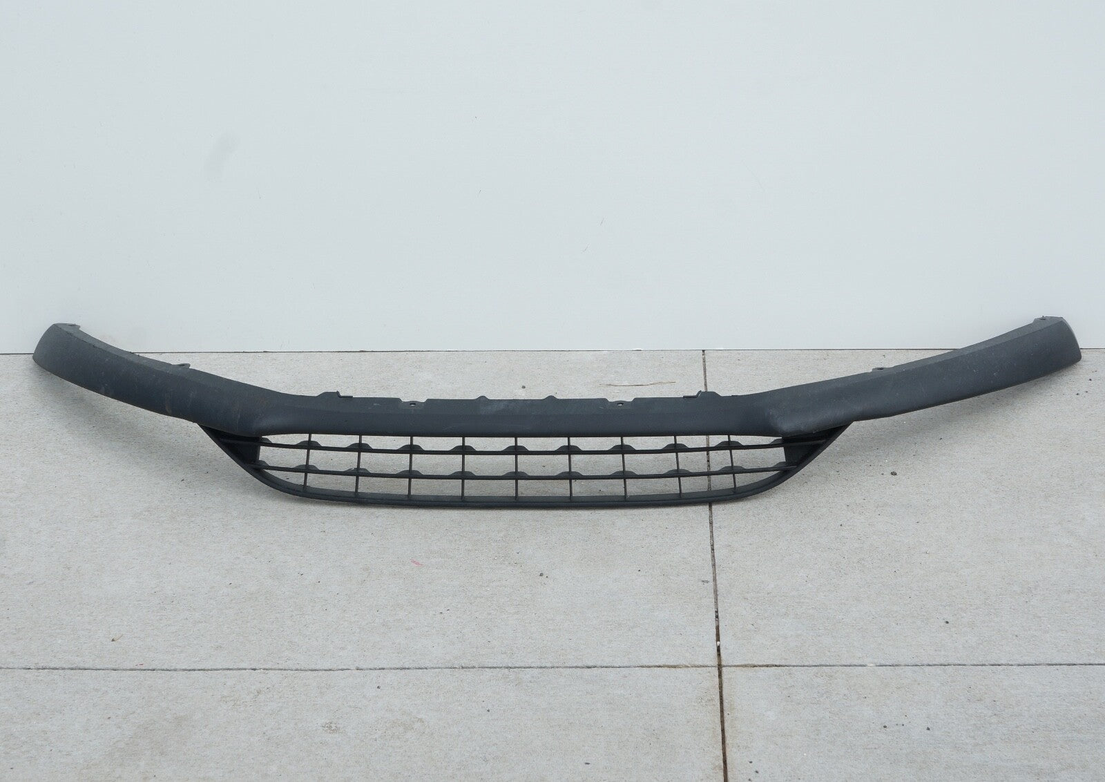 2015-2017 FORD FOCUS FRONT BUMPER LOWER COVER VALANCE PANEL GRILL OEM