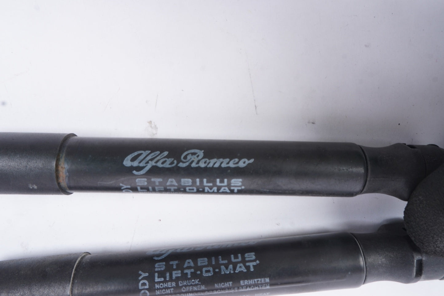 2018 - 2022 ALFA ROMEO STELVIO FRONT LEFT SIDE HOOD SHOCK LIFT SUPPORT OEM
