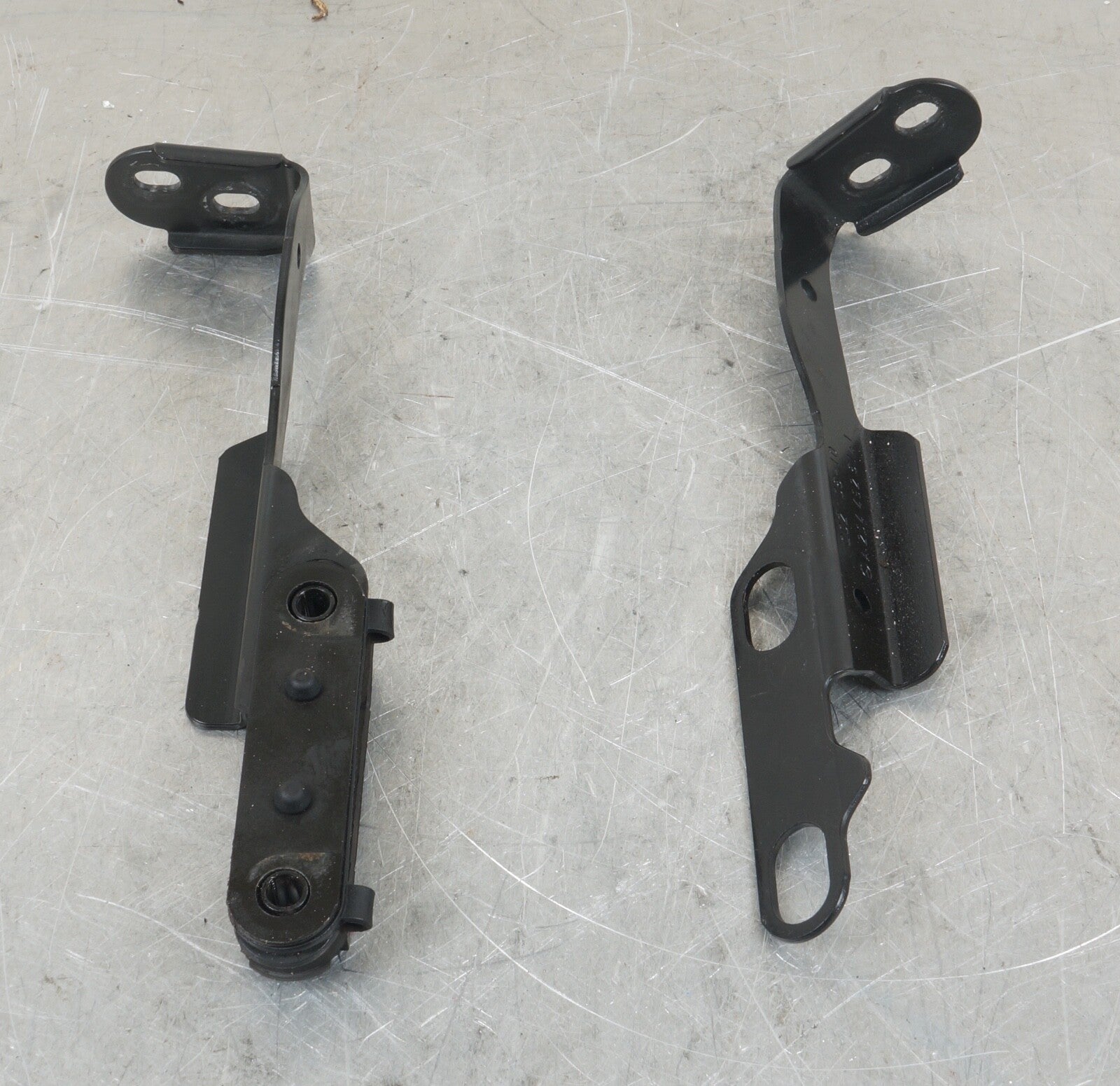 MERCEDES-BENZ E C CLASS LEFT RIGHT INNER CATALYTIC CONVERTER BRACKET