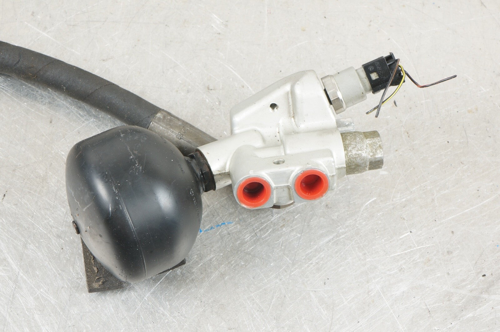 Mercedes W220 S55 AMG CL500 SL500 Pressure Relief Valve ABC Hydraulic Suspension