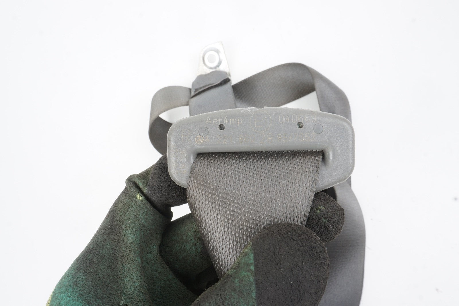 07-13 MERCEDES-BENZ W221 S550 REAR RIGHT SIDE SEAT BELT RETRACTOR GRAY OEM