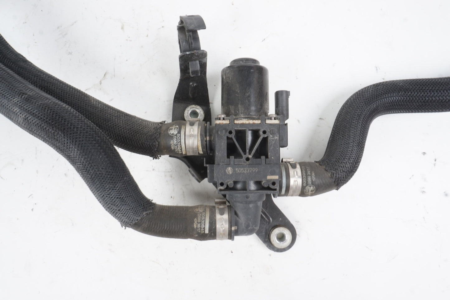 2018 - 2025 ALFA ROMEO STELVIO HVAC HEATER CONTROL VALVE W/ HOSES OEM 50533799