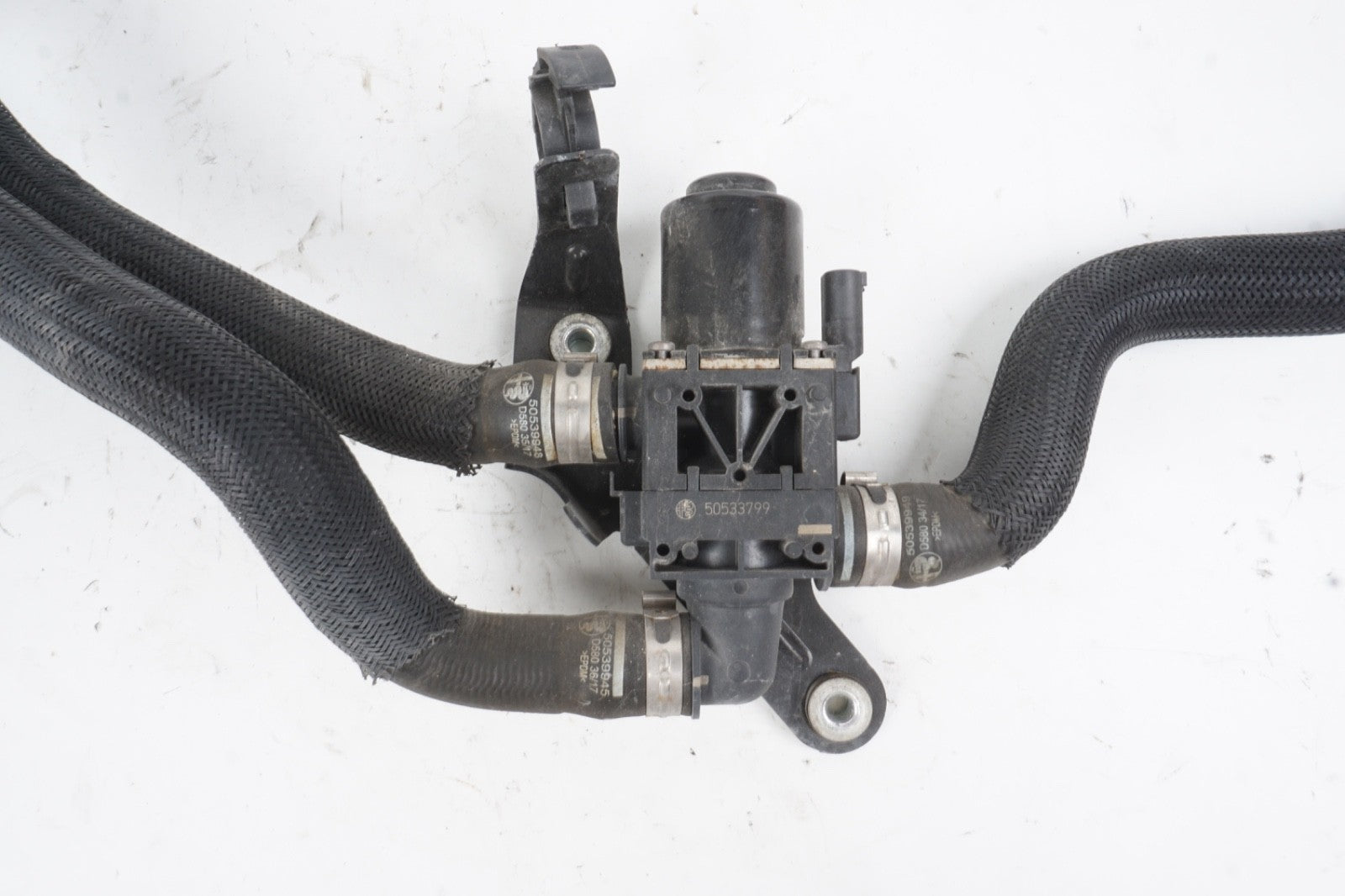 2018 - 2025 ALFA ROMEO STELVIO HVAC HEATER CONTROL VALVE W/ HOSES OEM 50533799
