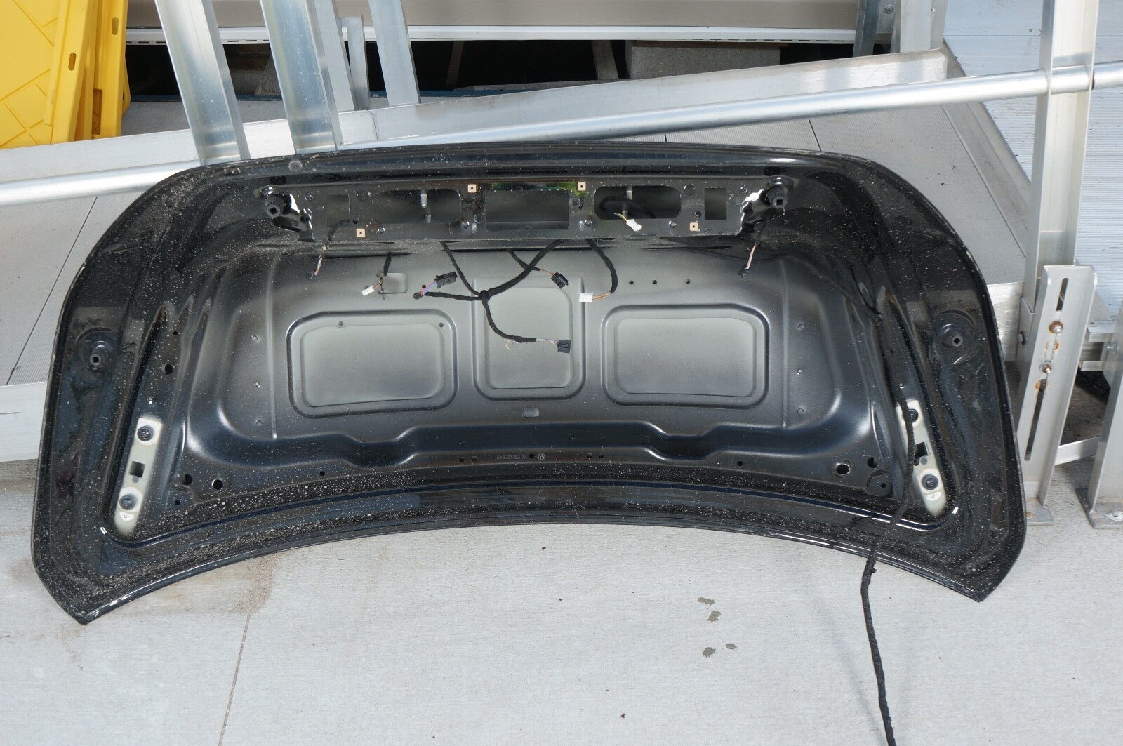 2007 - 2013 MERCEDES-BENZ S550 TRUNK LID OEM BLACK
