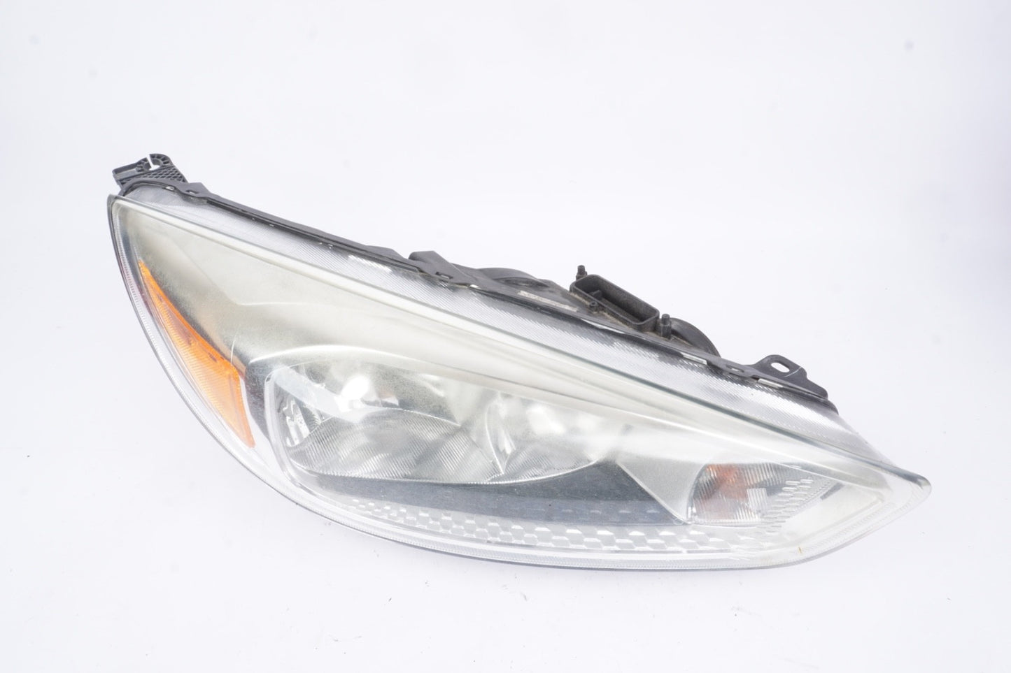 2015 2016 2017 2018 Ford Focus Headlight Right Side Halogen OEM