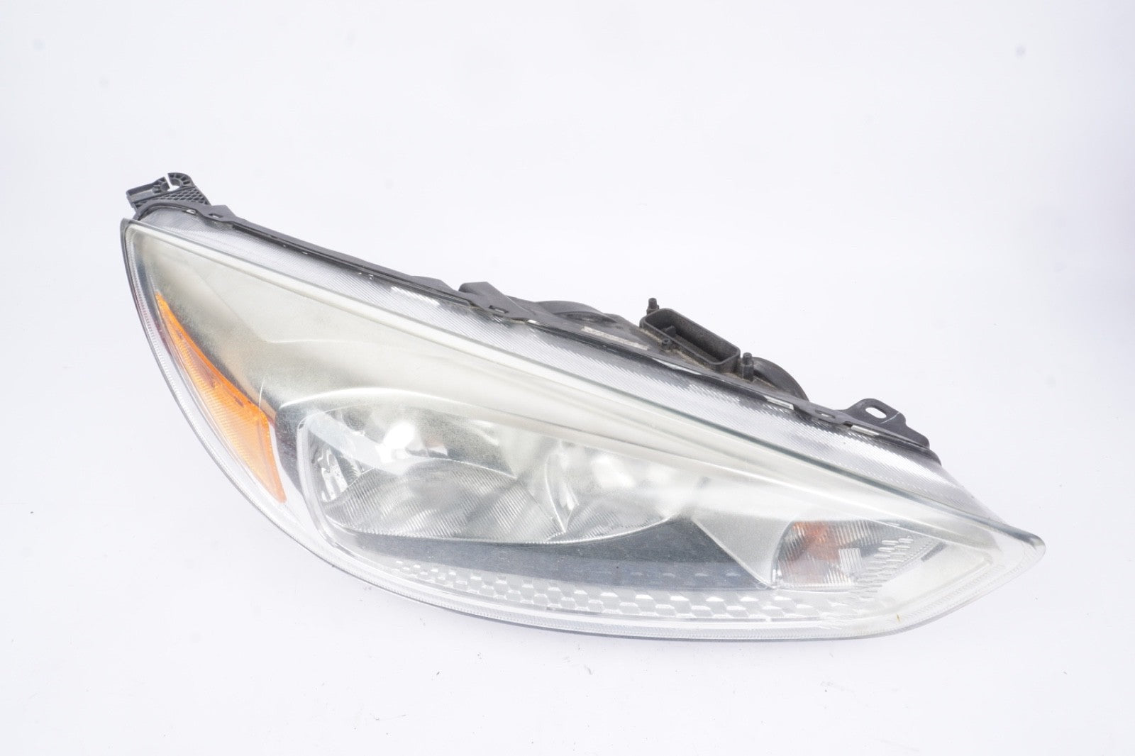 2015 2016 2017 2018 Ford Focus Headlight Right Side Halogen OEM